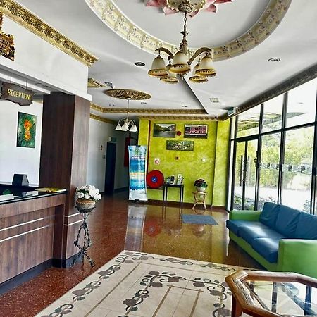 Langkawi Baron Hotel Куа Екстериор снимка