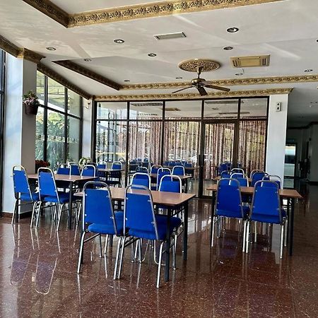 Langkawi Baron Hotel Куа Екстериор снимка