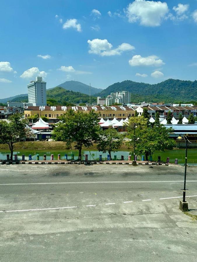 Langkawi Baron Hotel Куа Екстериор снимка