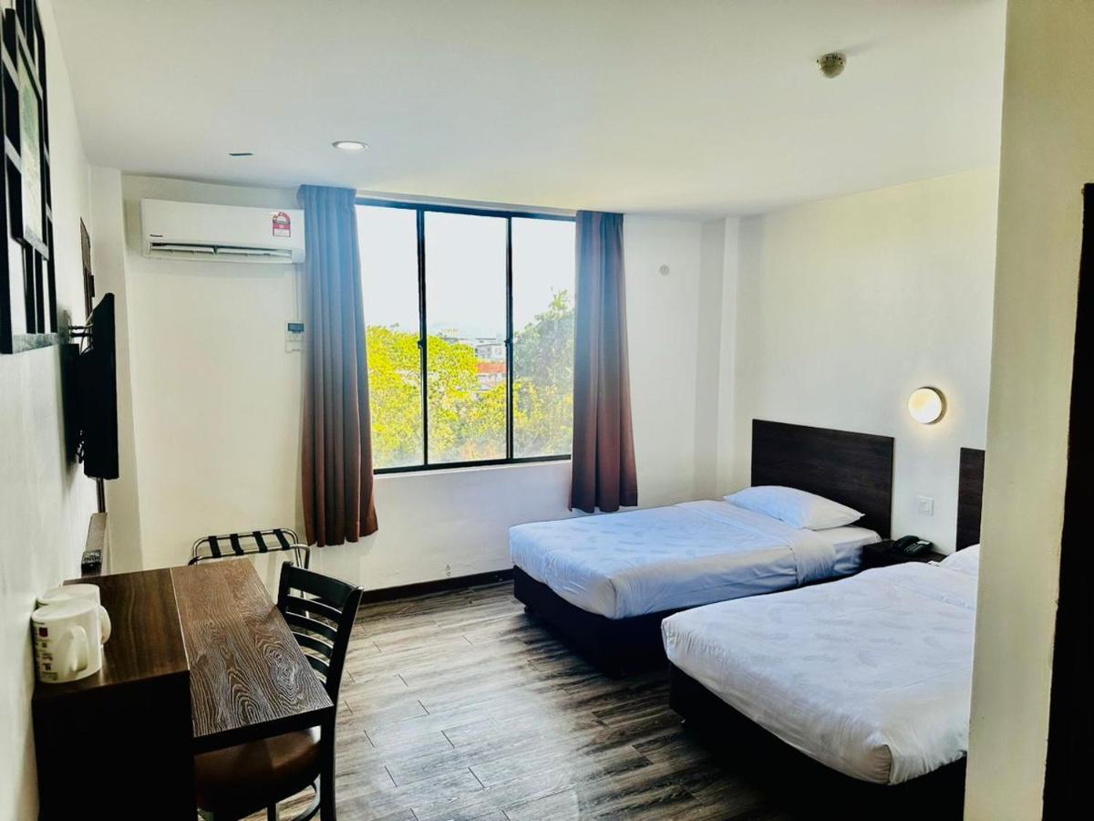 Langkawi Baron Hotel Куа Екстериор снимка