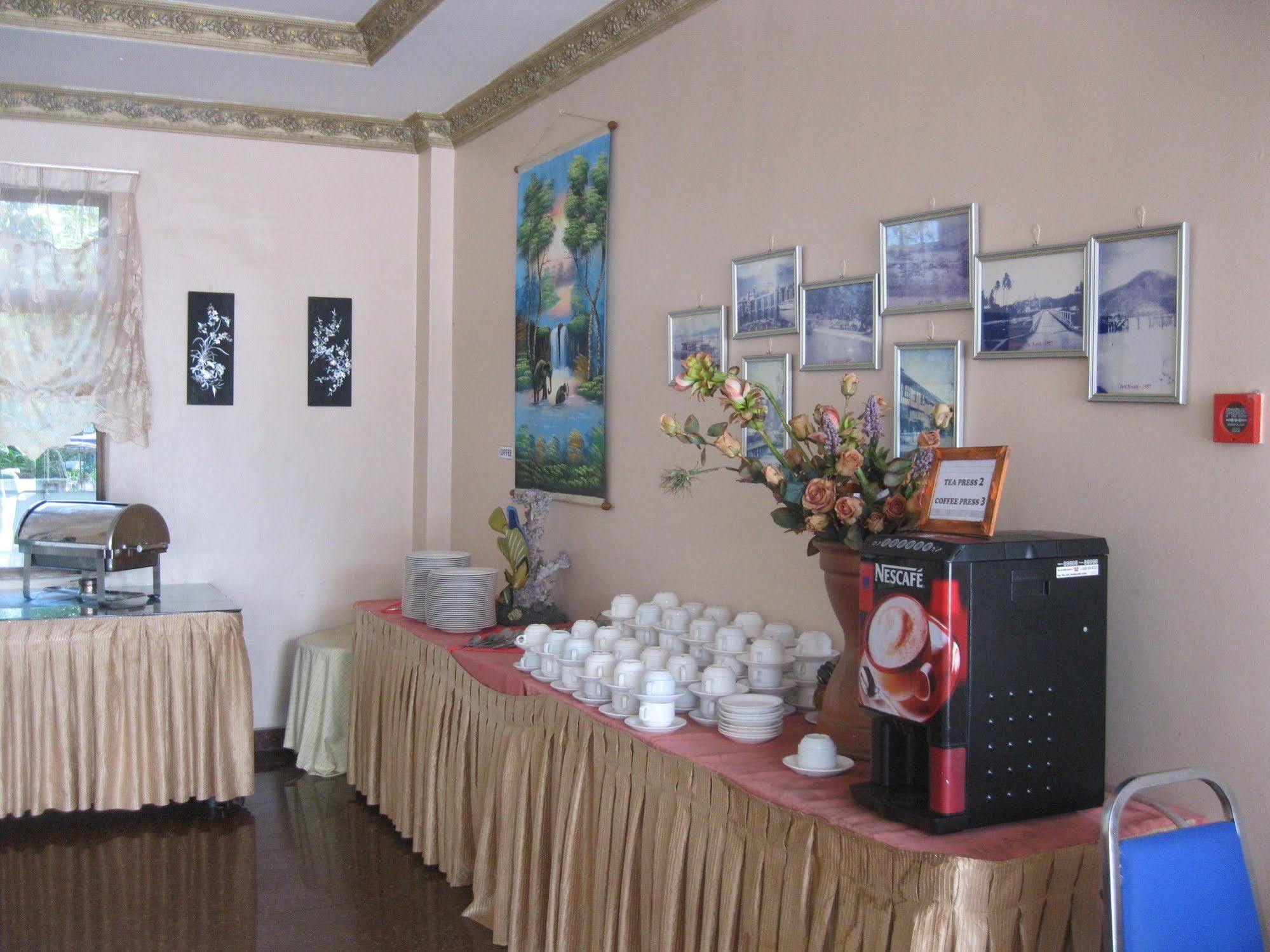 Langkawi Baron Hotel Куа Екстериор снимка